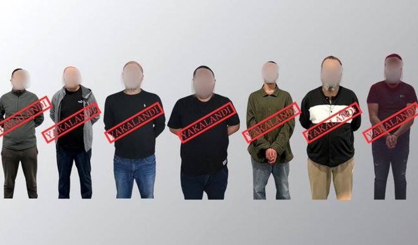 Kırmızı Bültenle Aranan 7 Suçlu Daha Türkiye'ye Getirildi