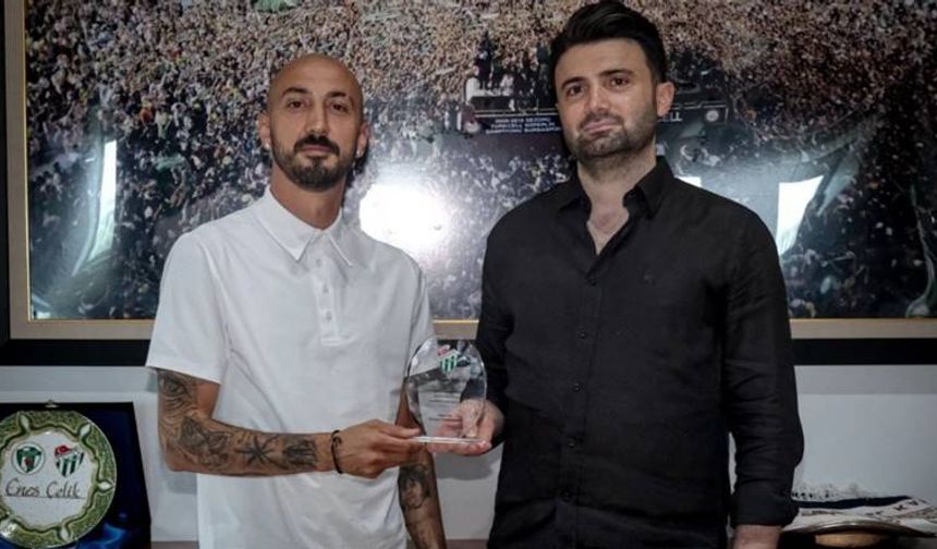 Bursaspor'da Ahmet İlhan Özek'le Yollar Ayrıldı