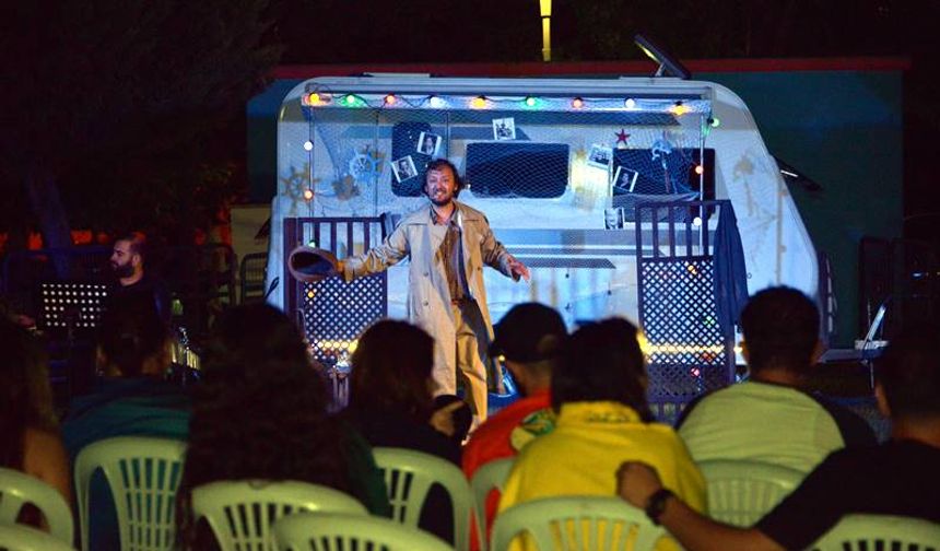 Bursalılarla “Karavan Tiyatro“ buluştu