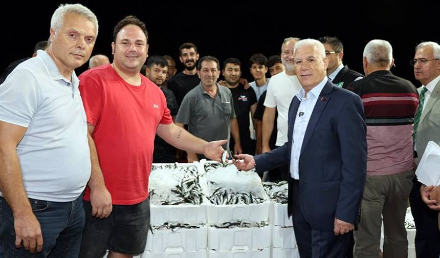 Başkan Bozbey'den Balıkçı Esnafına Bereketli Sezon Dileği