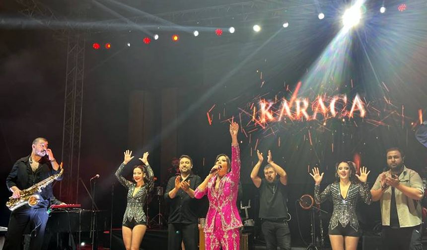 Yılın Son Dev Konseri: Işın Karaca  Ayakta Alkışlattı