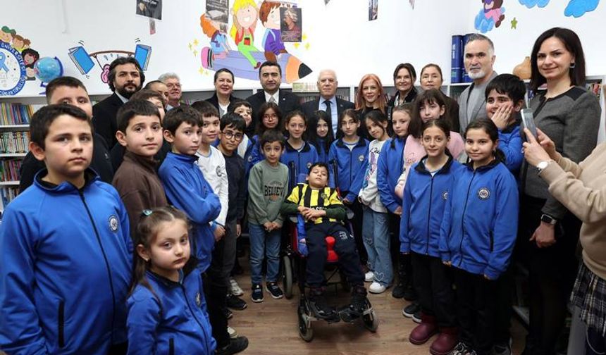 400 Kitap ve Yepyeni Bir Kütüphane!