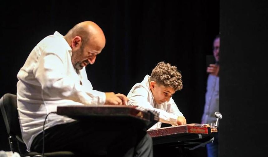 Aytaç Doğan ve Torunu Aynı Sahnede!