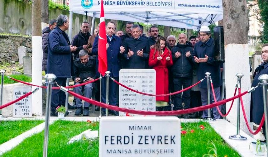 Özgür Özel’den  Şehitlik ve Kabir Ziyaretleri!