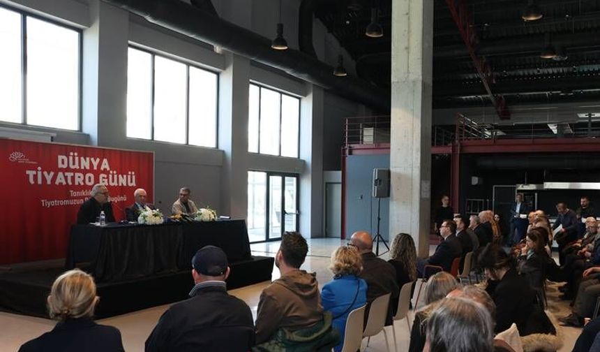 Başkan Şadi Özdemir’den Yeni Tiyatro Müjdesi