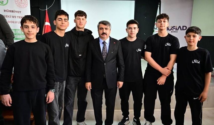 Başkan Oktay Yılmaz Tecrübelerini Öğrencilerle Paylaştı