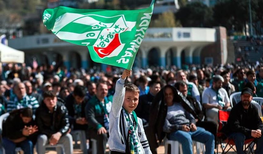 Millet Bahçesi’nde Yeşil-Beyaz Coşkusu yaşandı