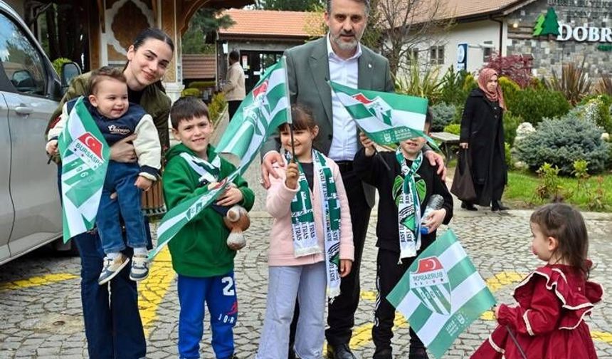 On Binler Dev Ekranlarda Şampiyonluğu Kutladı!