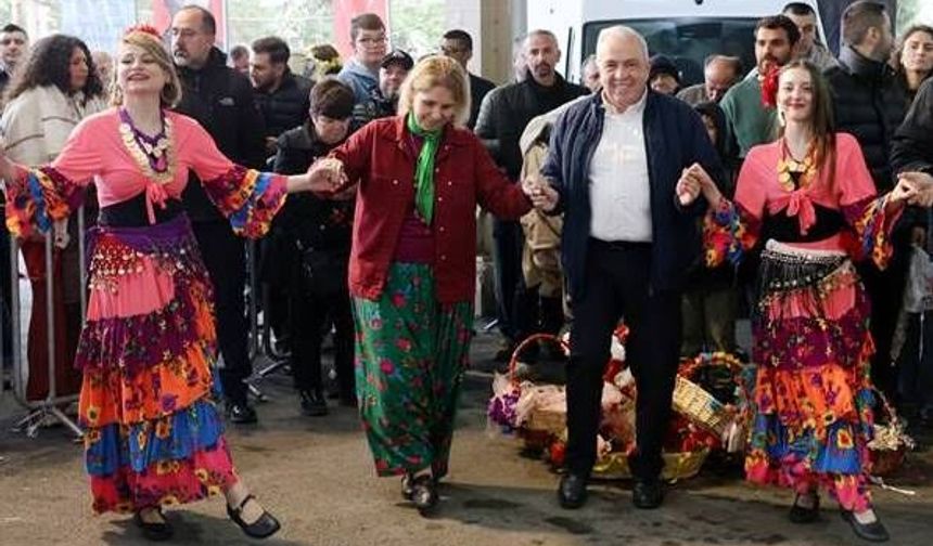 Görükle Sokaklarında Geleneksel Hıdırellez Korteji