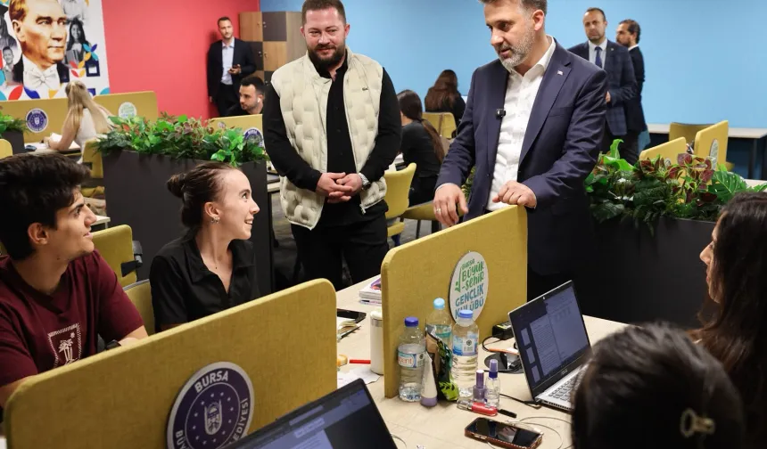 Bursa Büyükşehir Belediyesi, öğrencilerin yanında