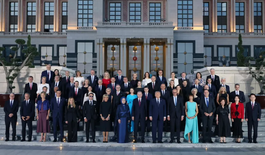 Erdoğan'dan NATO Zirvesi'nde yoğun diplomasi trafiği.