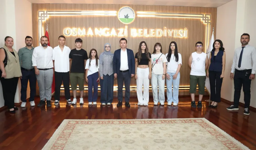 LGS kurslarının başarılı öğrencileri Başkan Aydın'la buluştu