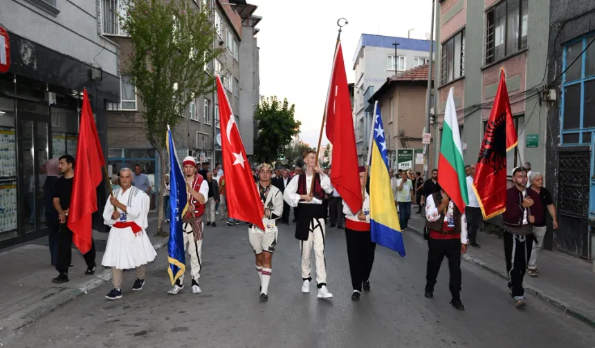 Bursa'da Balkan coşkusu Osmangazi'yi sardı