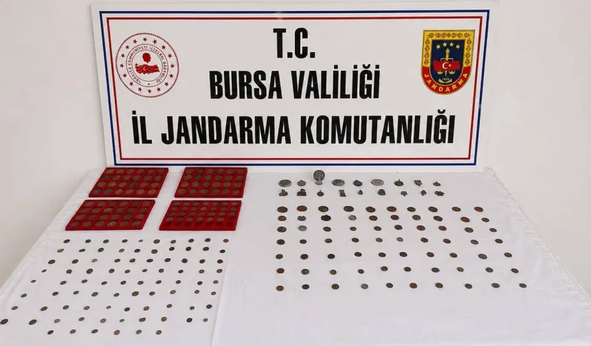Tarihi eser operasyonu! 273 sikke ve 18 obje ele geçirildi