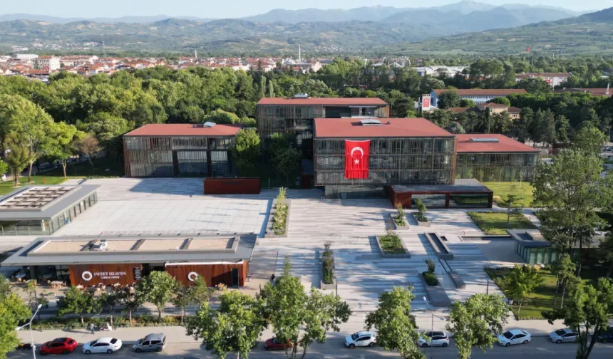 Öğrenciye 3,3 milyon TL'lik kırtasiye desteği