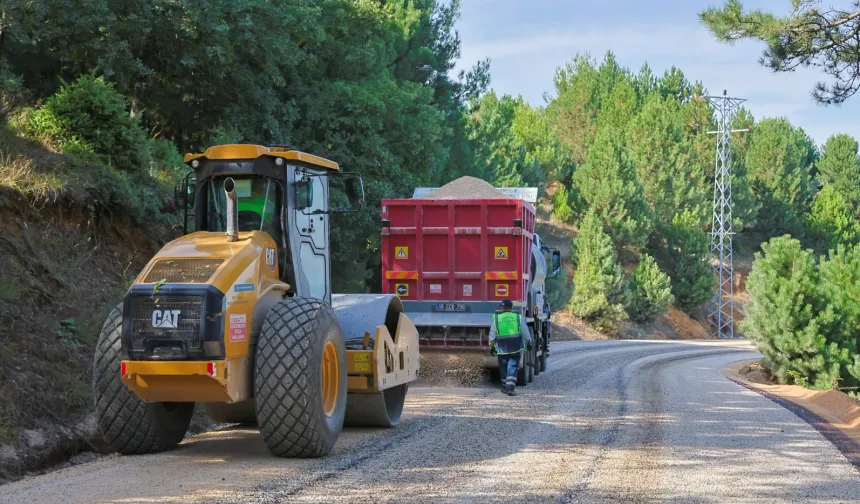 Osmangazi'nin 3 mahallesinde yollar yenileniyor
