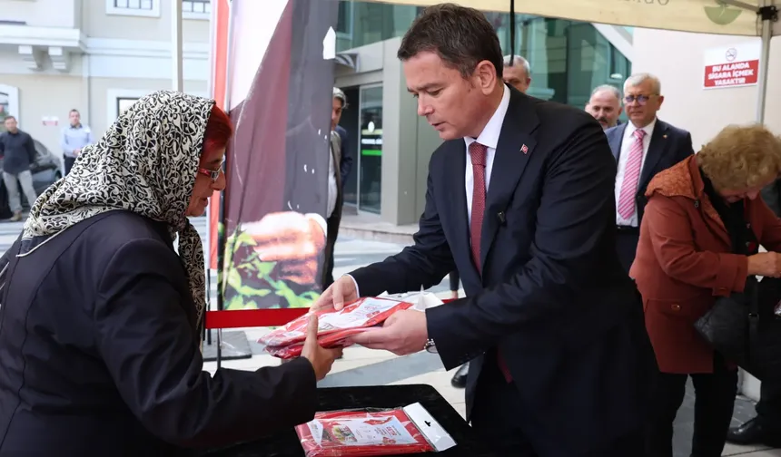 Bursa Osmangazi'de bayrak sevgisi farkındalıkla buluştu