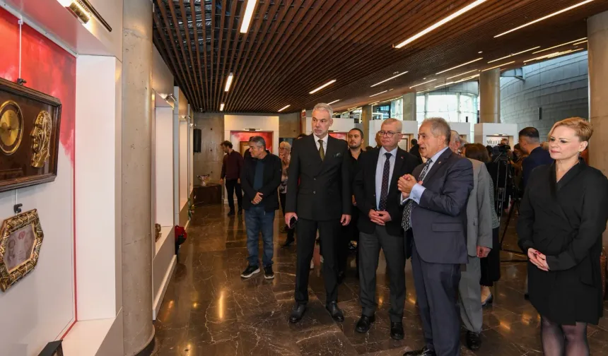 Cumhuriyet ve Atatürk sevgisi sergiyle ölümsüzleşti