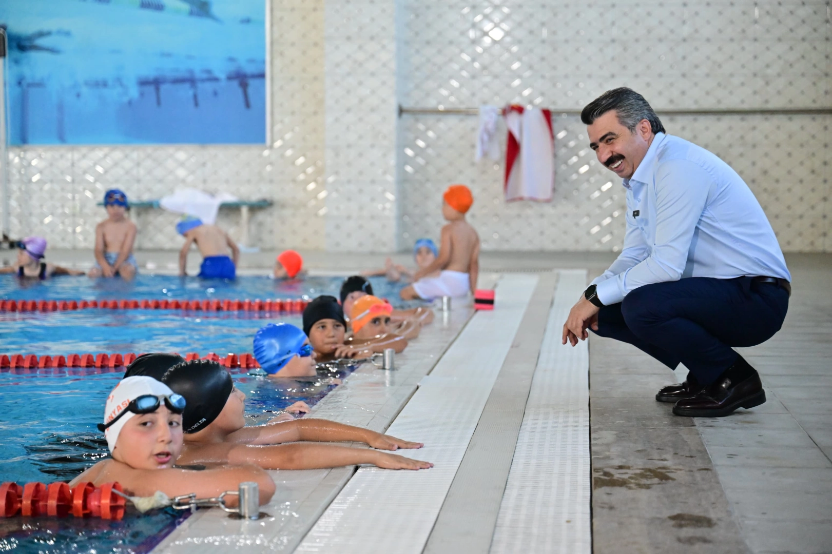 Yıldırım Belediyesi Kış Spor Okulları'nı hizmete aldı.